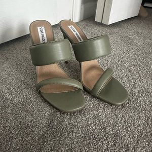 Swan Green Steve Madden Heels